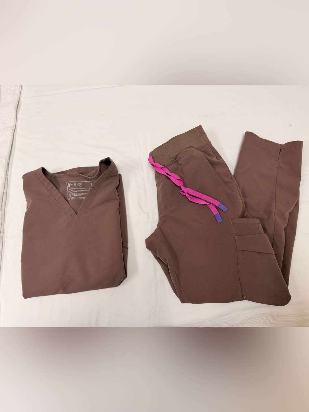 FIGS Scrubs Petite Set of two, small. Smokey Taupe and Mineral Mauve. - Picture 3 of 3